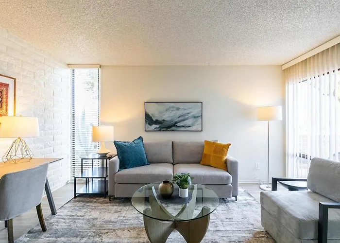 Landing Modern With Amazing Amenities Tucson