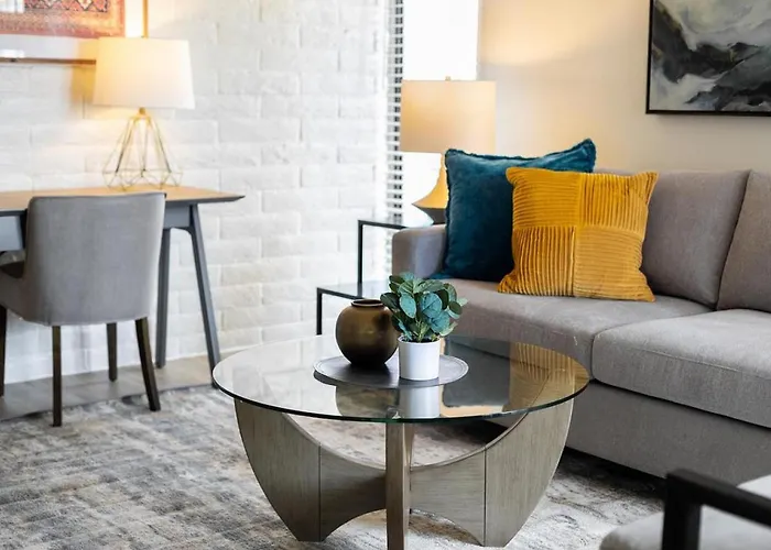 Landing Modern With Amazing Amenities * Tucson